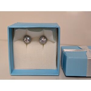 Avon DreamCZ Stud Earrings Silver Tone Round Cubic Zirconia Halo Solitaire Boxed